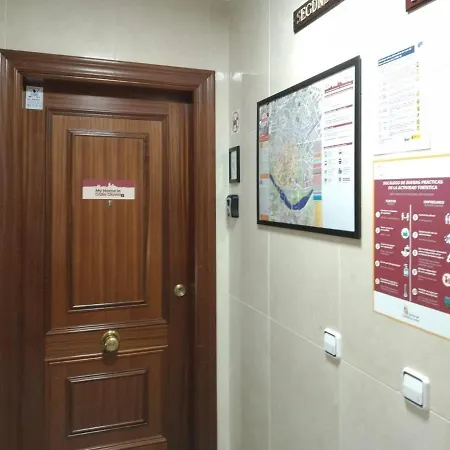 Pop-art, Junto A La Plaza Mayor, By My In Apartament