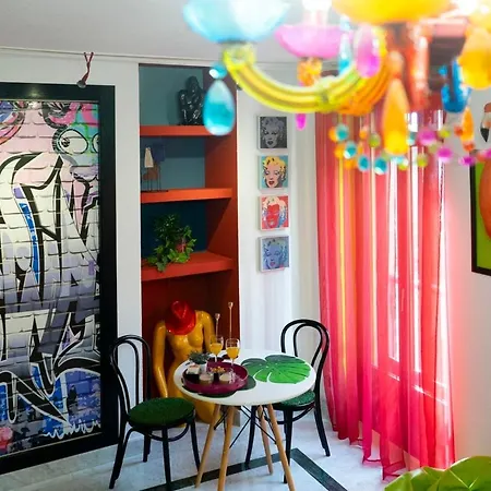 Pop-art, Junto A La Plaza Mayor, By My In Apartament Salamanka